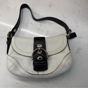 Vintage coach soho Y2K Leather Shoulder Bag in White with Dark Brown Trim F10909